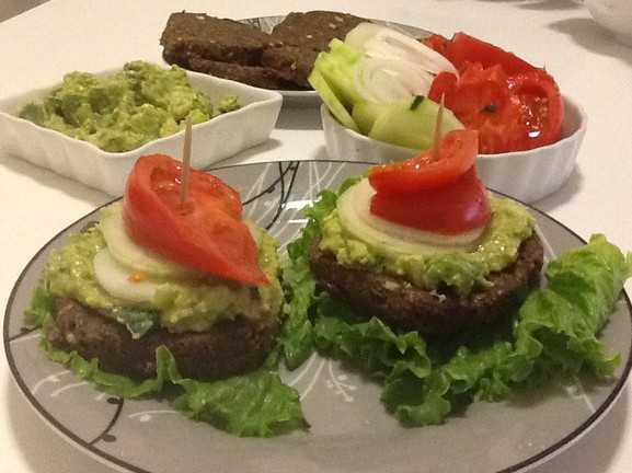 Льняная котлета с овощами