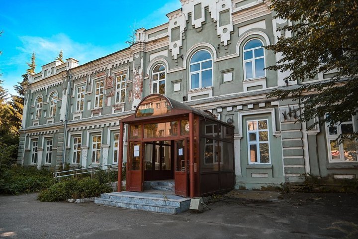 Бизнесмен из Елабуги выкупил памятник за 1 рубль, чтобы открыть бутик-отель