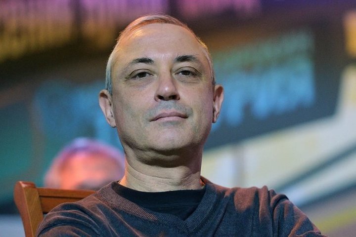 «Идеальный наблюдатель» и «чужой на Земле»