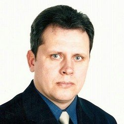 Власти Казани потребовали снести автостоянку с АЗС и шиномонтажом на Кремлевской набережной