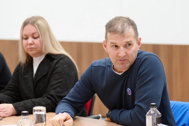 «Без ИИ сейчас просто никуда: ты теряешь деньги и эффективность, проигрываешь конкуренцию»