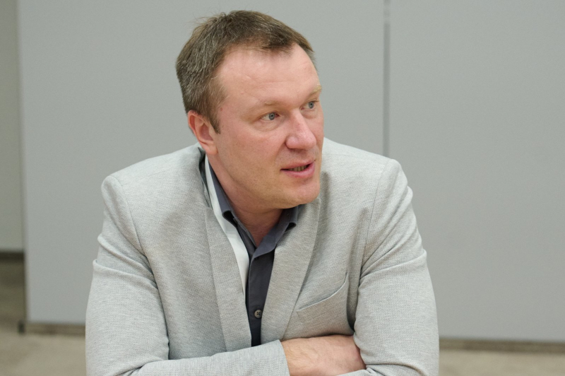 «Без ИИ сейчас просто никуда: ты теряешь деньги и эффективность, проигрываешь конкуренцию»