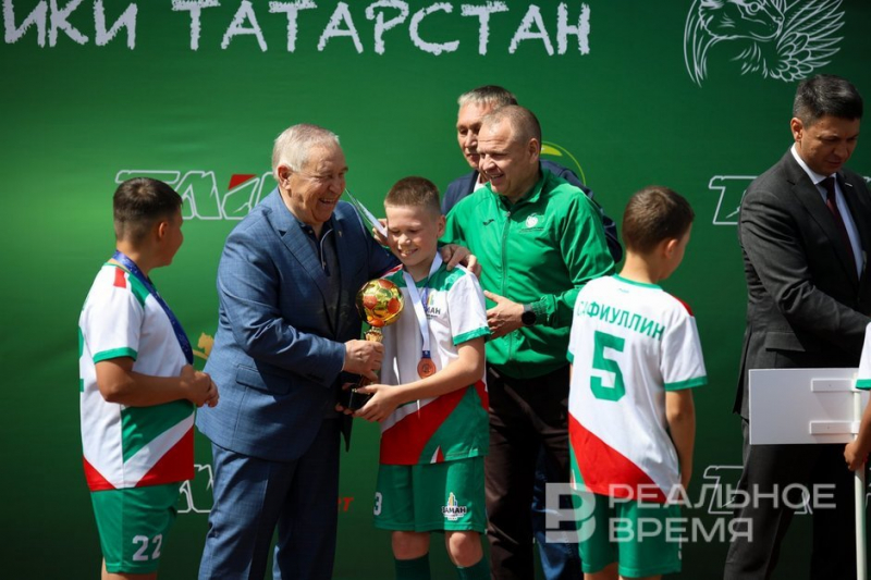 Александр Гусев: «В республике созданы все условия для занятий футболом»