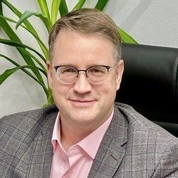 Землю Зиганшина в «Свияжских холмах» изымают за долги в 1,1 млрд рублей