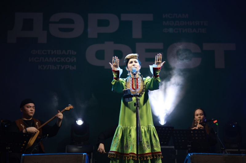 Андалузская музыка и беседы о патриархате