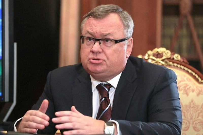 Банкиры — ЦБ: «По полтриллиона снимают — людей толкают в «серую» экономику»