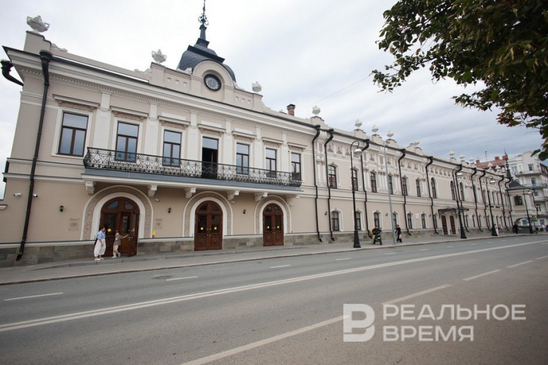 Кто отвечает за детей в театре?