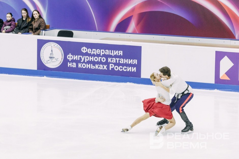 Муравьева без тренера, первое золото Нелюбовой, Семененко — с разгромным преимуществом