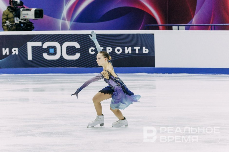 Муравьева без тренера, первое золото Нелюбовой, Семененко — с разгромным преимуществом